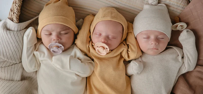 geknotetes Babykleid Beige mélange