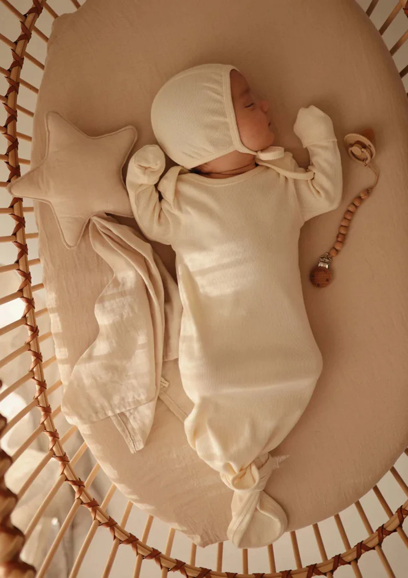 geknotetes Babykleid ivory
