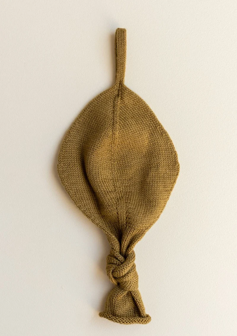Merino Strick-Schnullertuch 'Titi Comforter' mustard