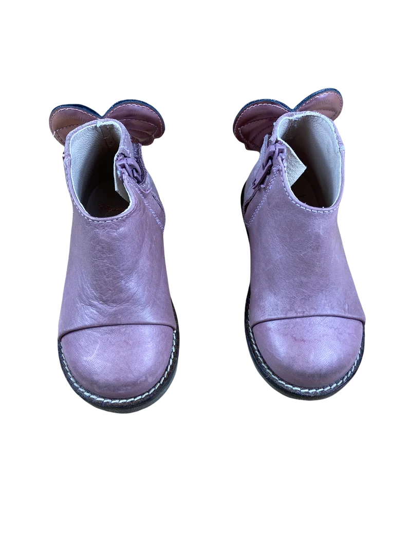 Manuela de JuanBoots 22