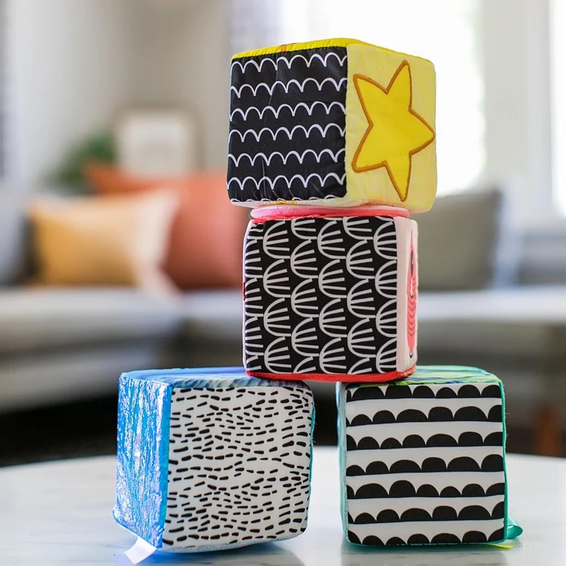 BABY EINSTEIN Explore & Discover Blocks miękkie klocki edukacyjne 4 sztuki