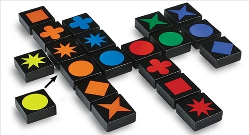999 GAMES Qwirkle gra 108 drewnianych płytek + etui