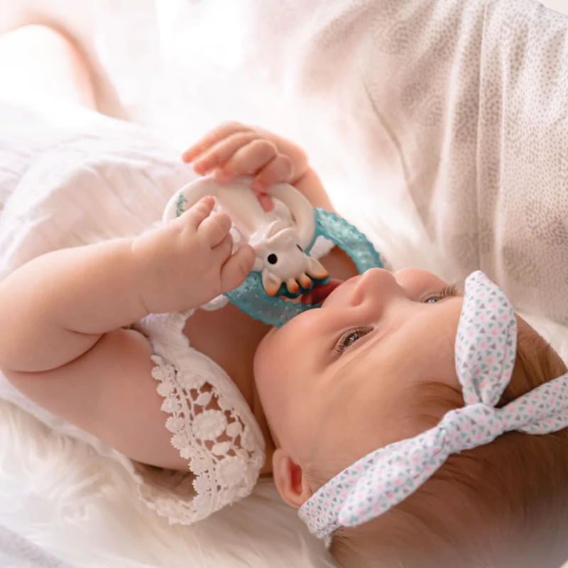 VULLI Żyrafa Sophie silikonowy gryzak chłodzący i masujący 3 m+