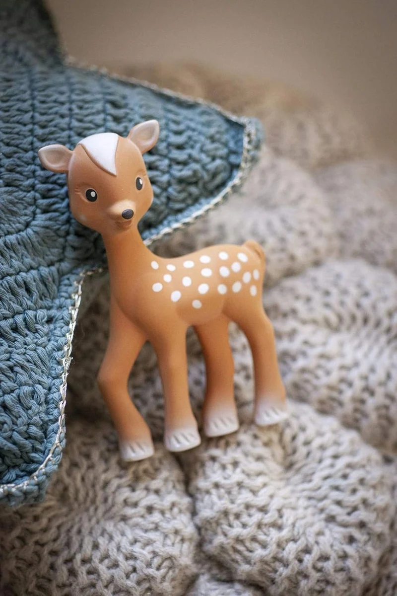 SOPHIE la GIRAFE kauczukowy gryzak z piszczałką 15,5 cm JELONEK FANFAN