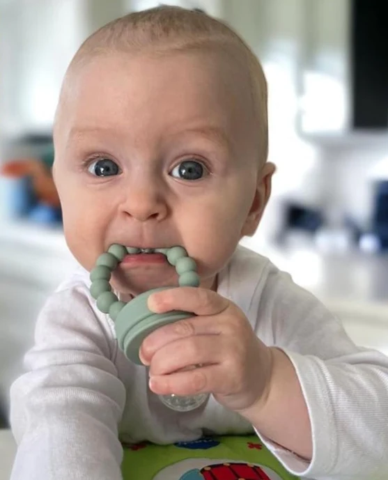 STONNY gryzak podajnik na owoce dla dzieci 3-24 m 2 sztuki + 6 ustników i 2 łyżeczki