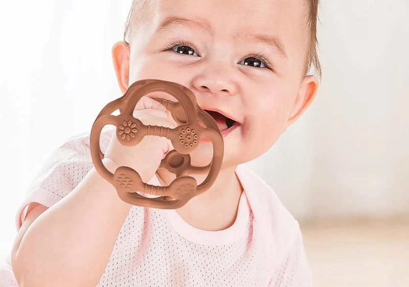 MCGMITT Teether Ball silikonowy gryzak 10 cm