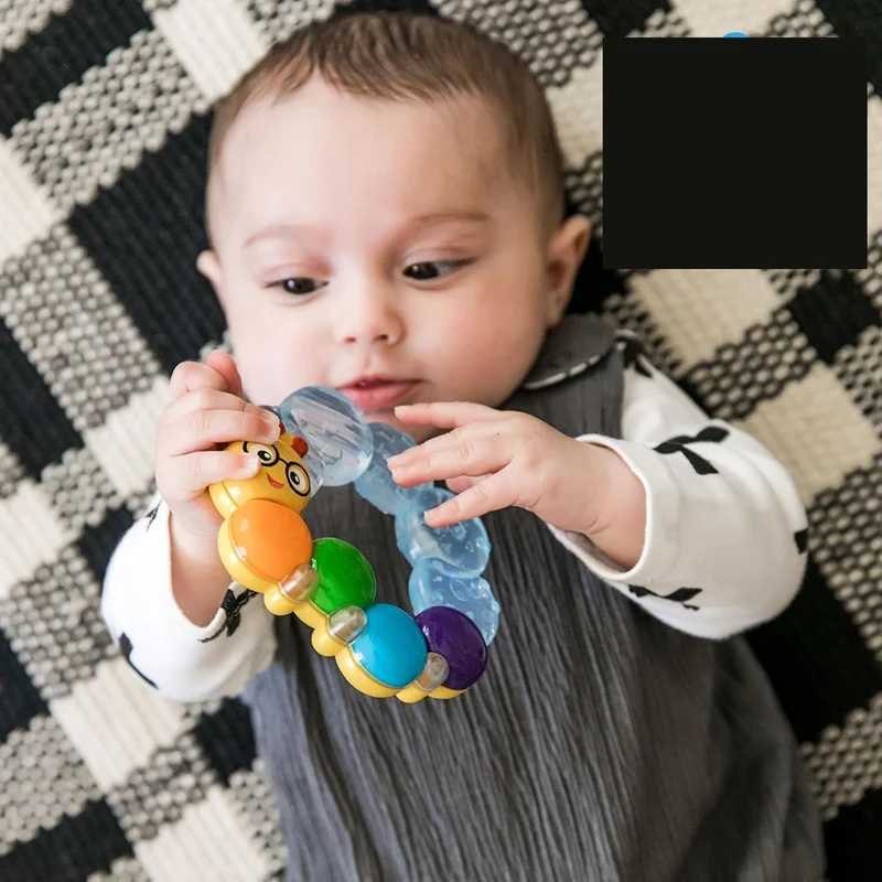 BABY EINSTEIN gryzak chłodzący i masujący z grzechotką GĄSIENICA 3 m+