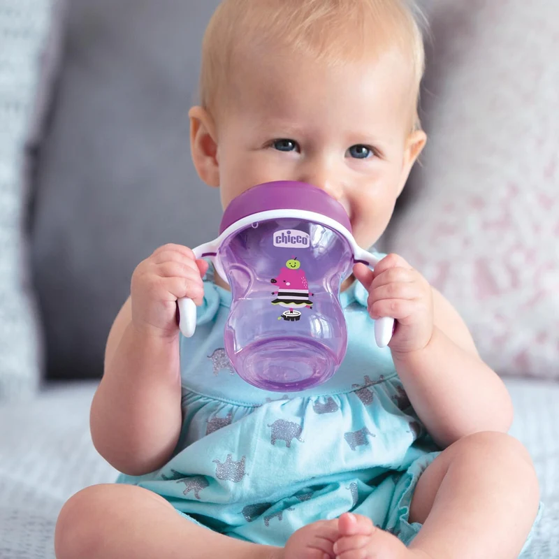 CHICCO Training Cup kubek niekapek z ustnikiem 200 ml 6 m+