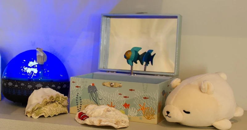 TROUSSELIER szkatułka z nakręcaną pozytywką świecącą w ciemności OCEAN